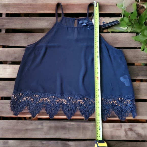 🌟2/$30 Sale!Mix & Match🌟 Seduction Sheer Lace Top NWT - Picture 4 of 7